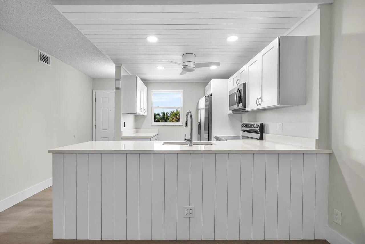 2601 NE 3rd Court, #3040