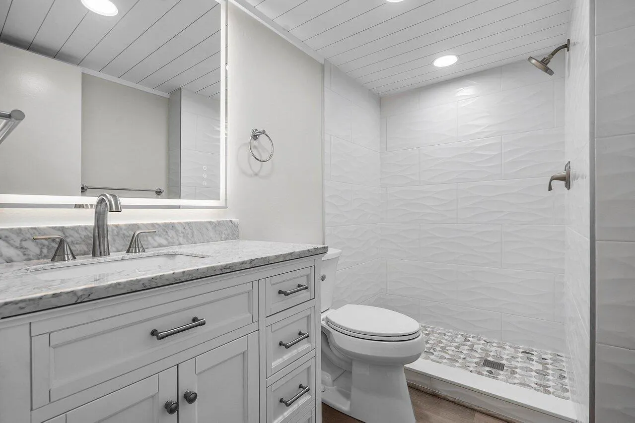 2601 NE 3rd Court, #3040