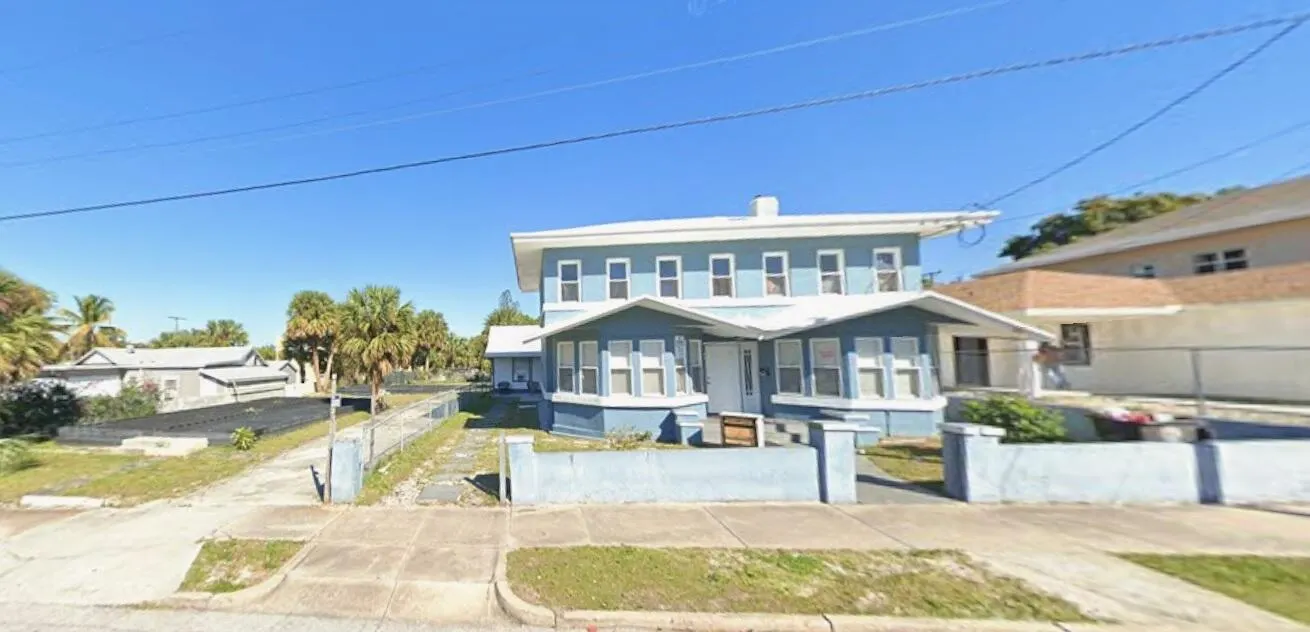819 6th Street, #1
