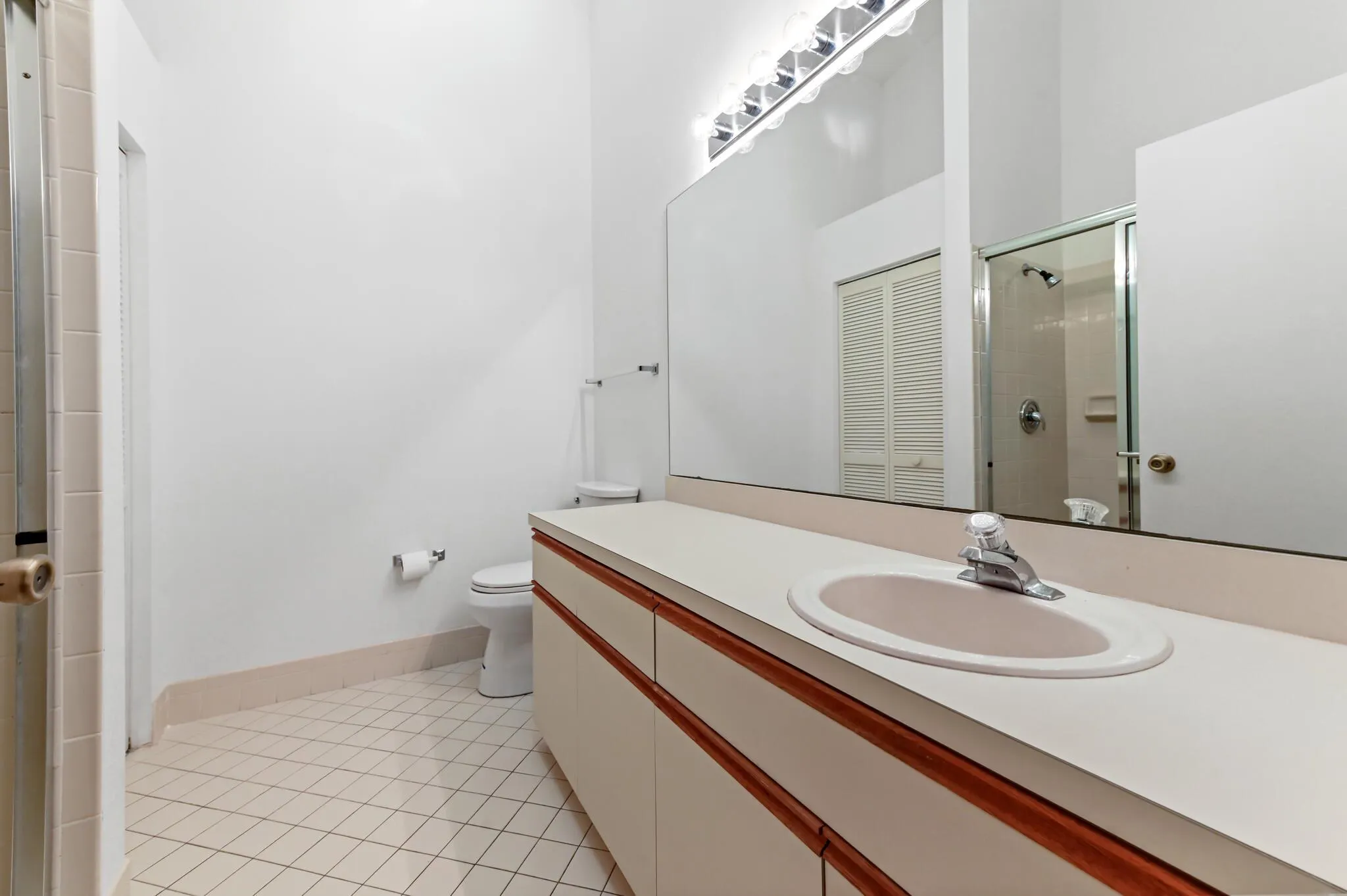 3509 Ridge Tree Court