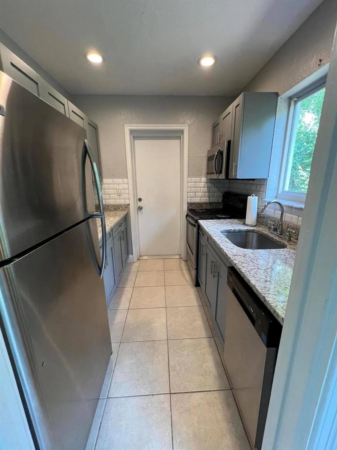 113 Edwards Lane, #4