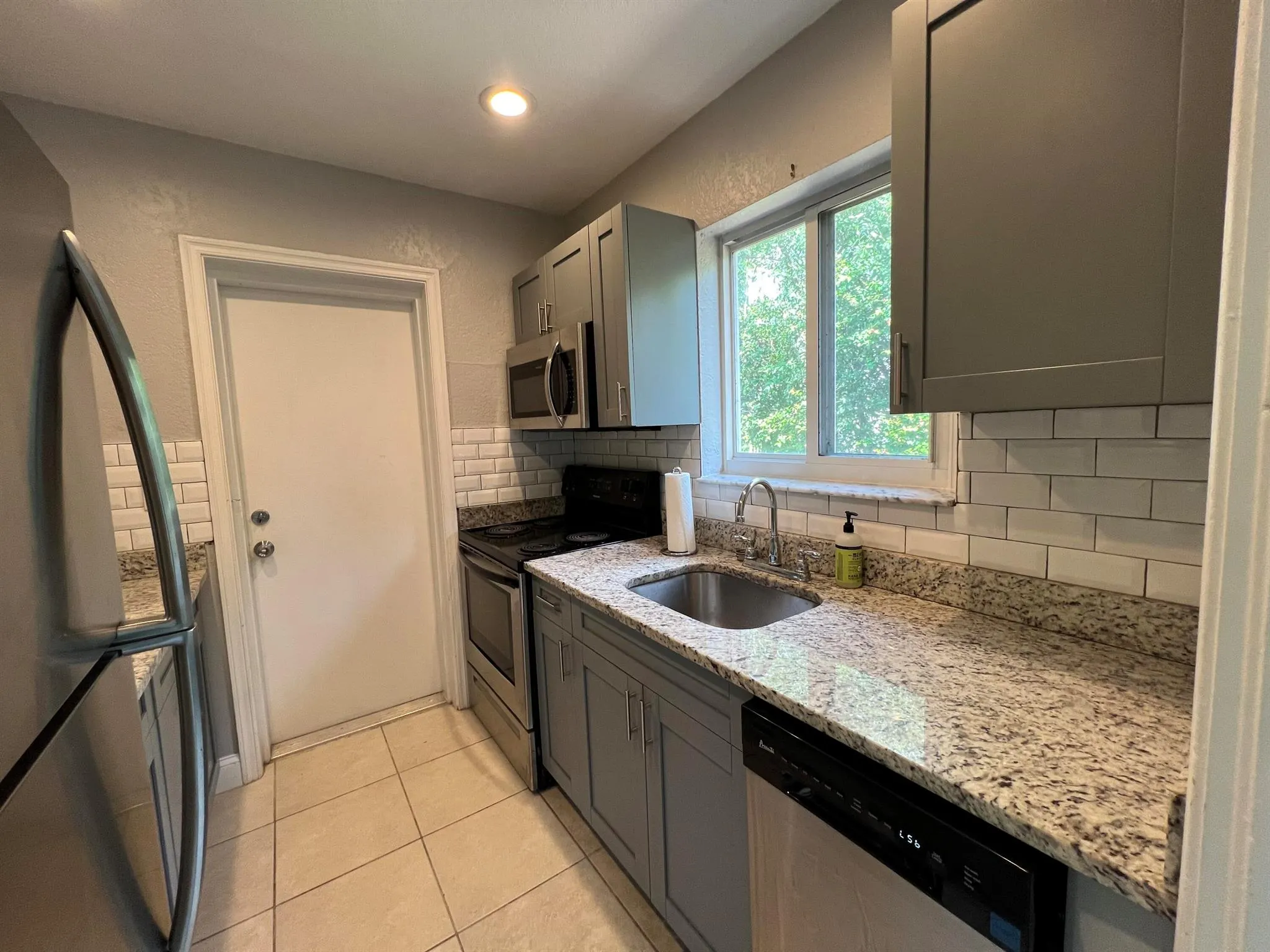 113 Edwards Lane, #4