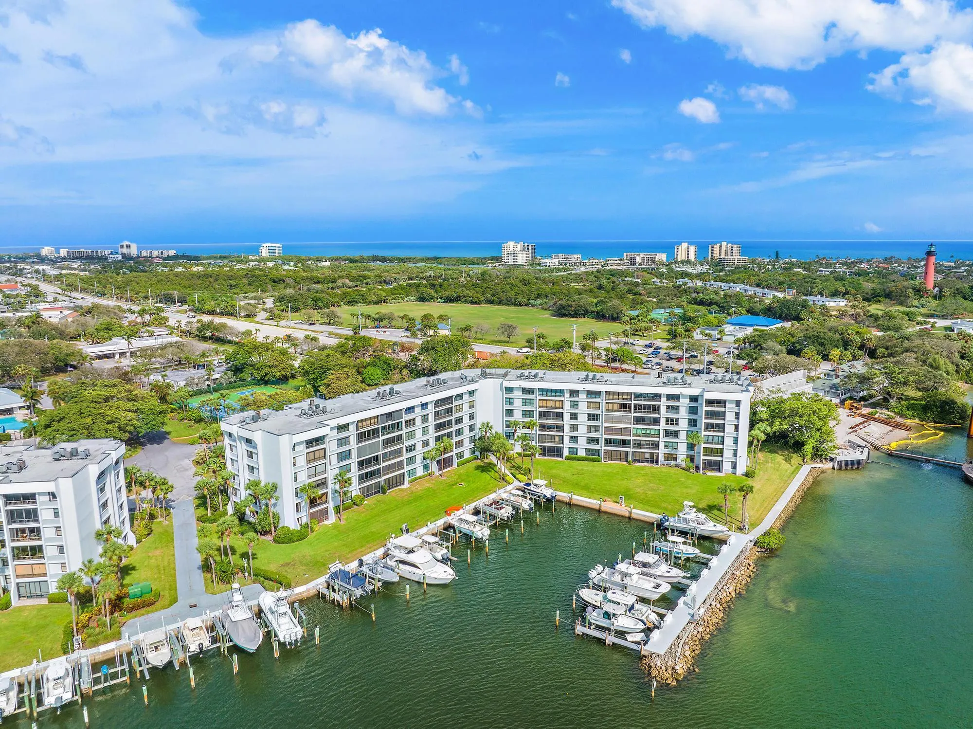 1748 Jupiter Cove Drive, #121