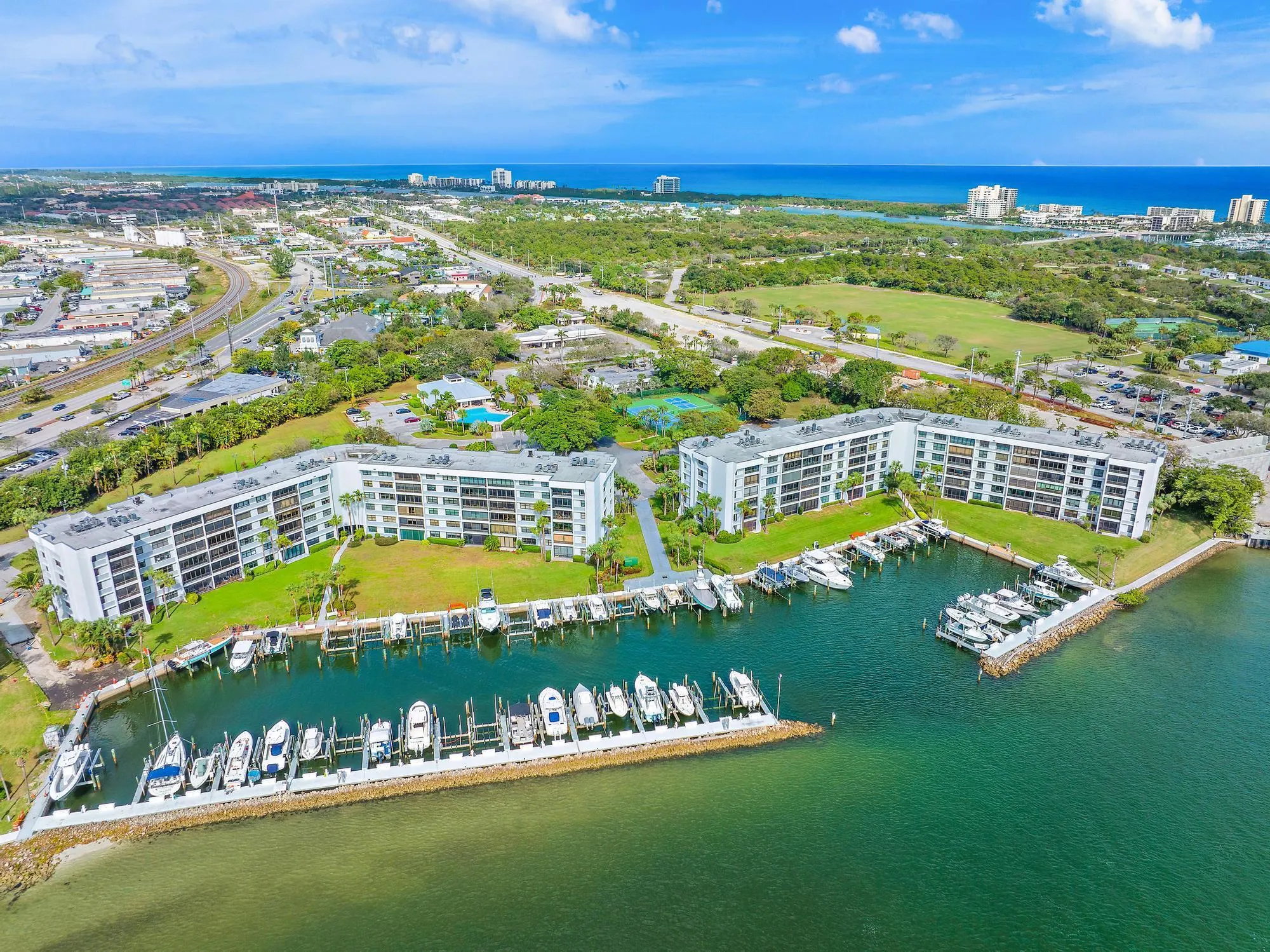 1748 Jupiter Cove Drive, #121