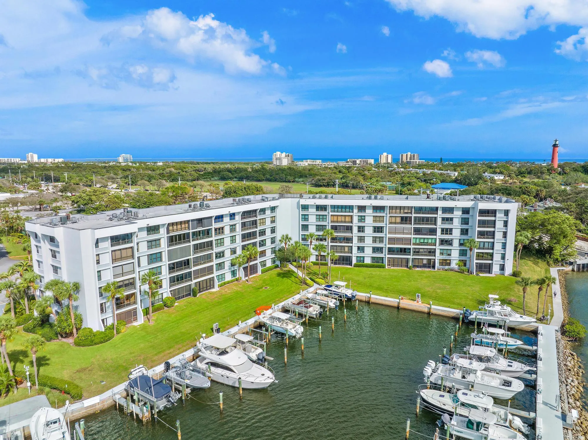 1748 Jupiter Cove Drive, #121