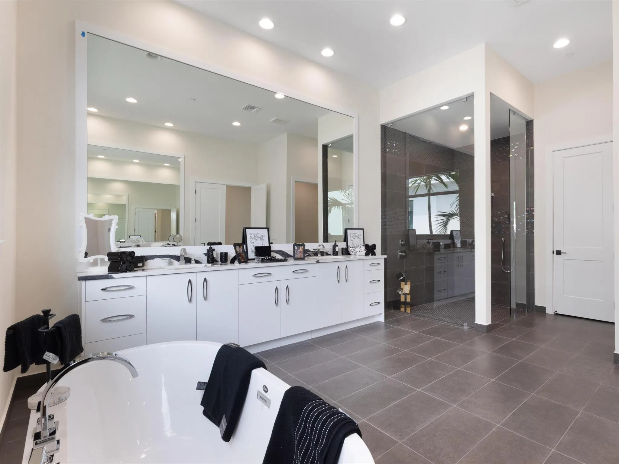9124 Coral Isle Circle