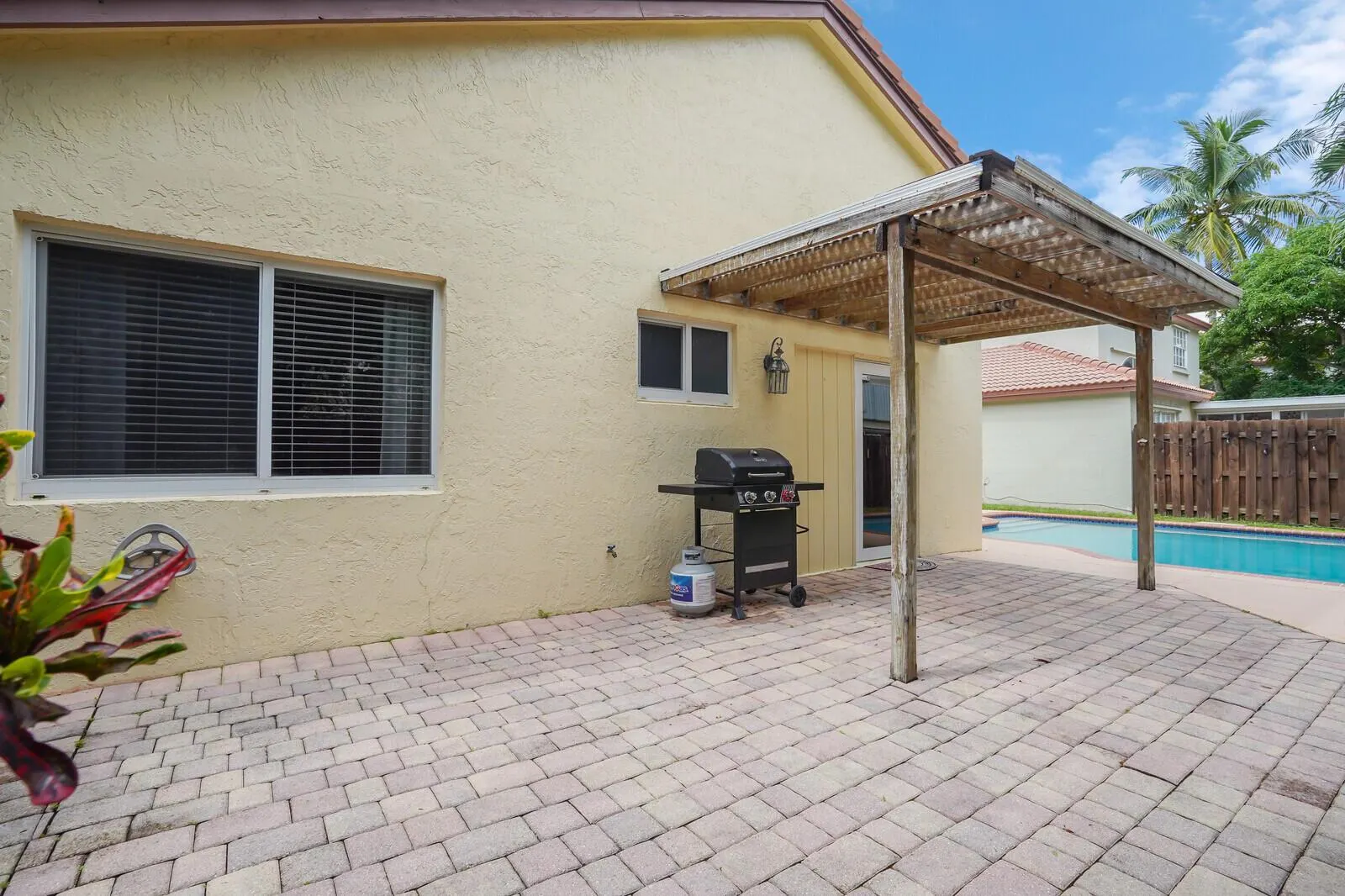 5540 NW 51st Avenue