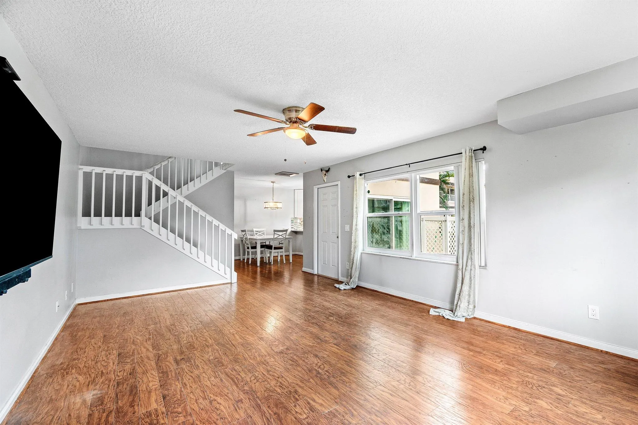43 Essex Court, #C