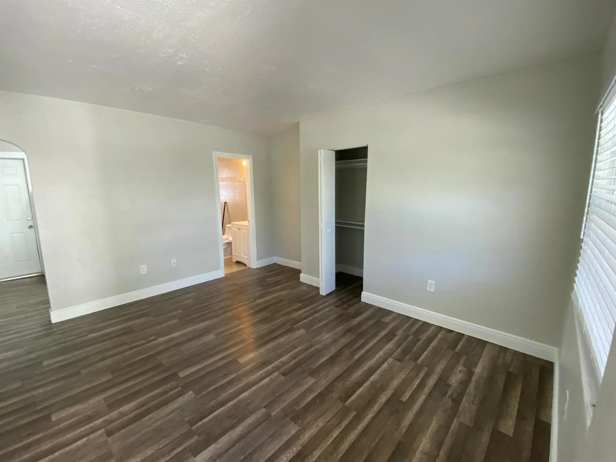 605 N Federal Highway, #1