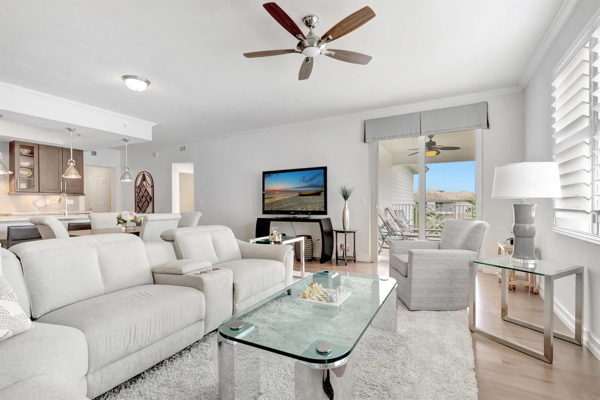 444 Bay Colony Drive N