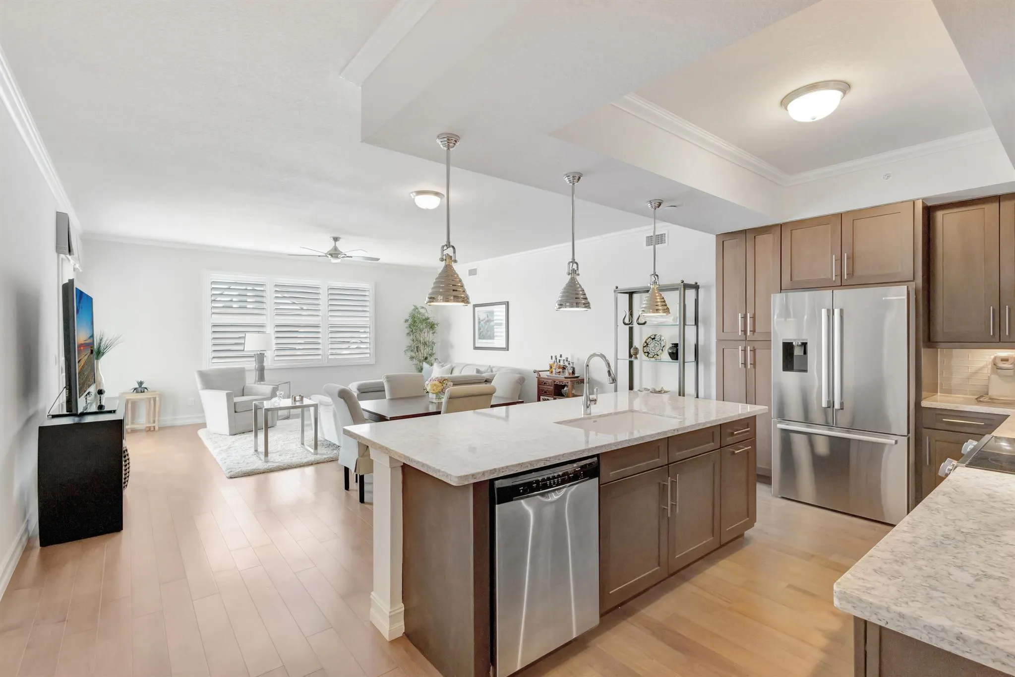 444 Bay Colony Drive N