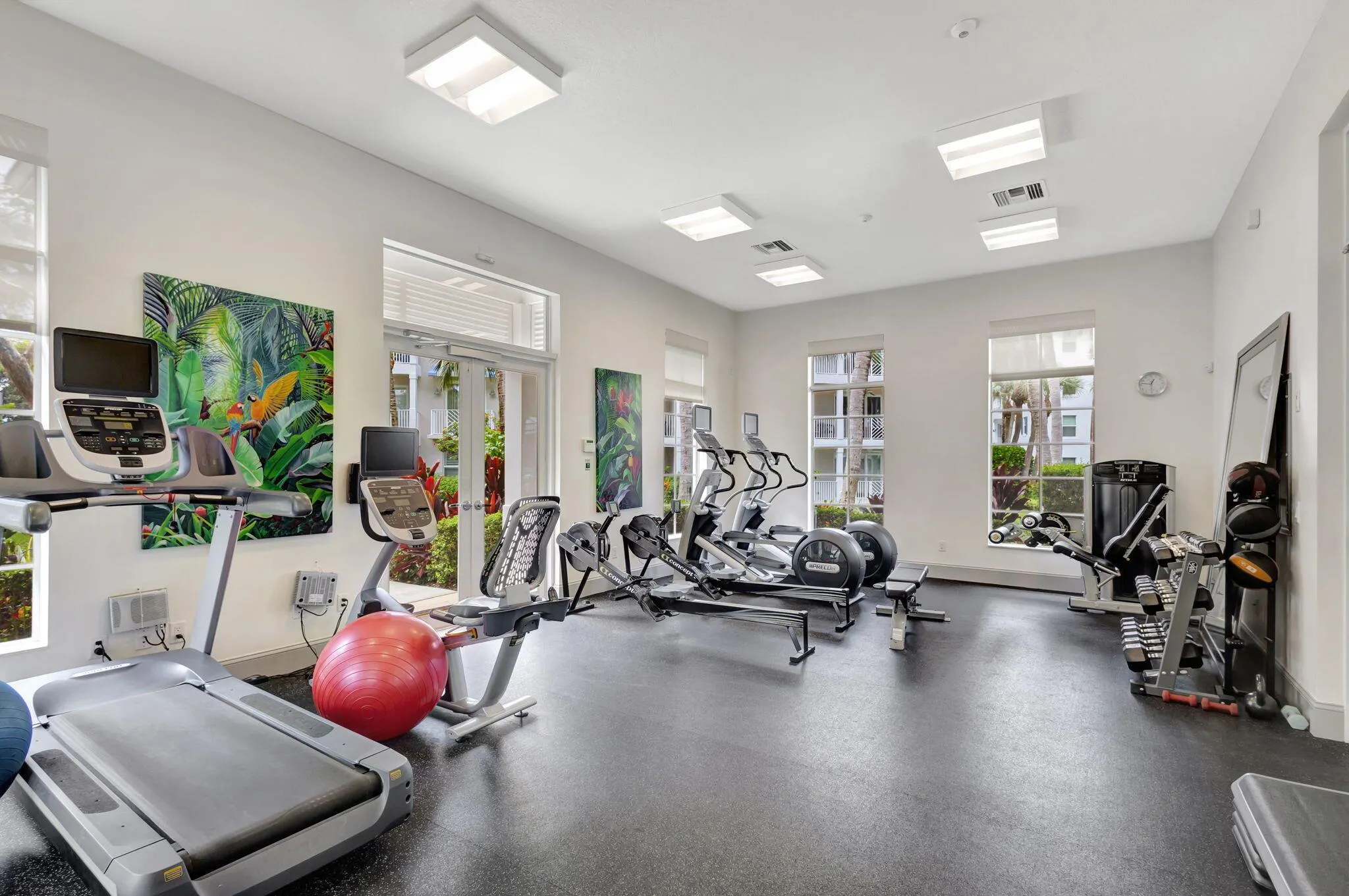 444 Bay Colony Drive N