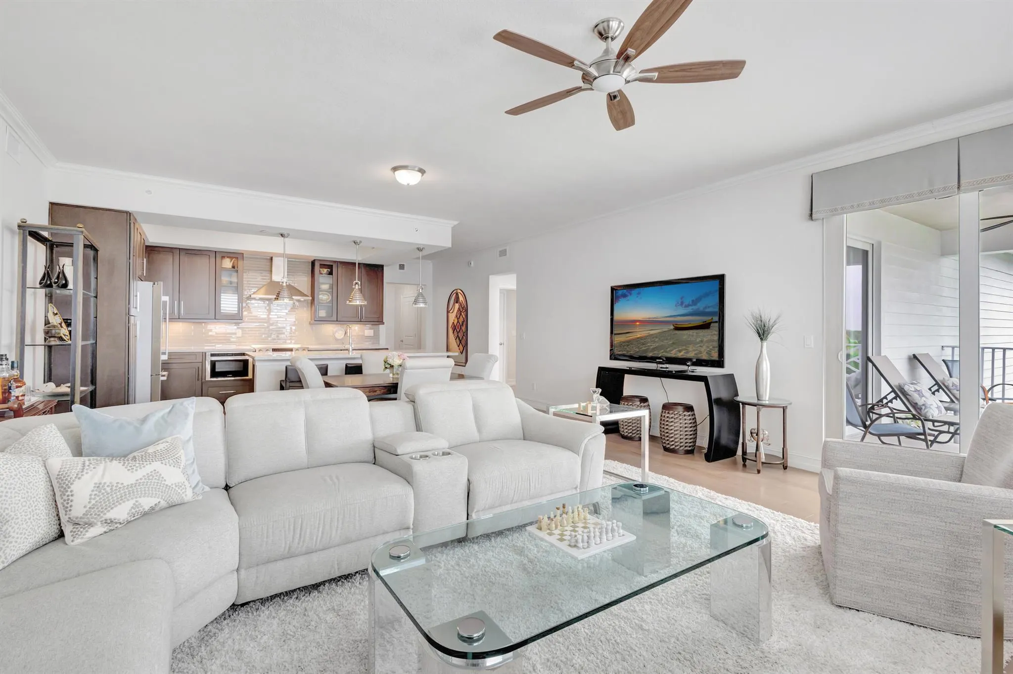 444 Bay Colony Drive N