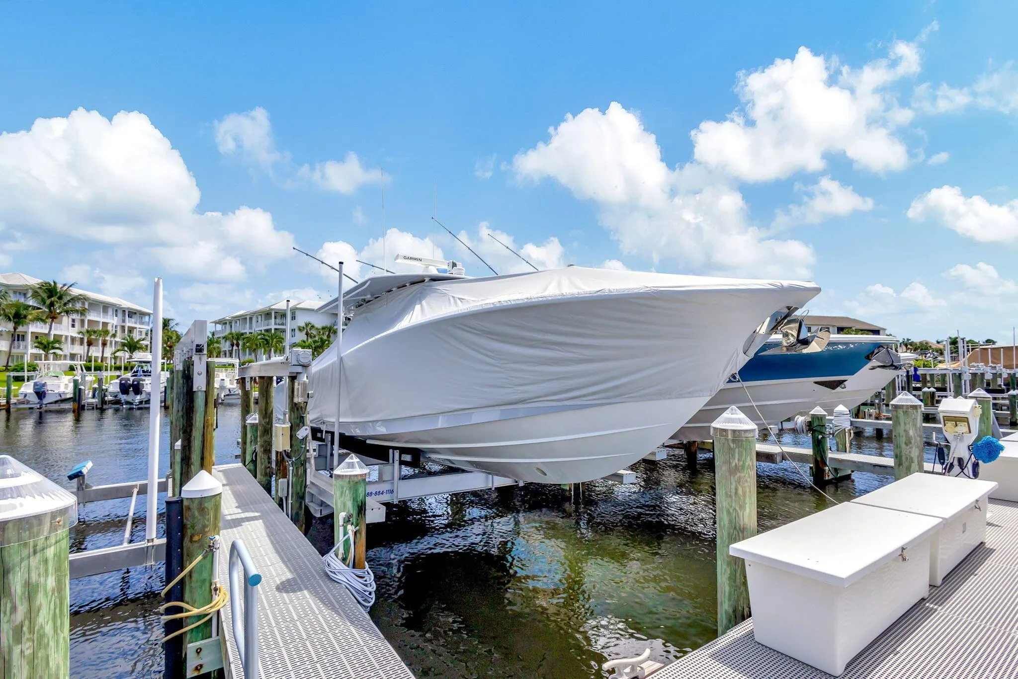444 Bay Colony Drive N
