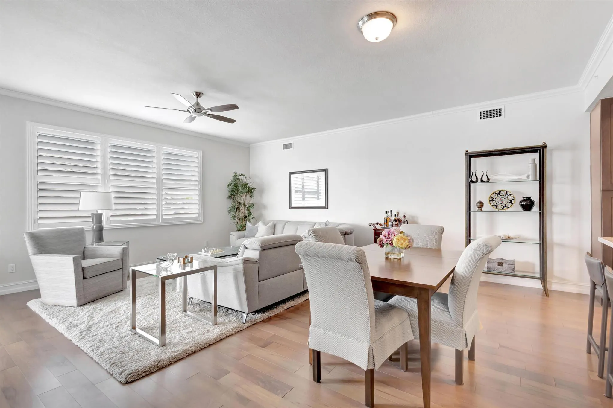444 Bay Colony Drive N