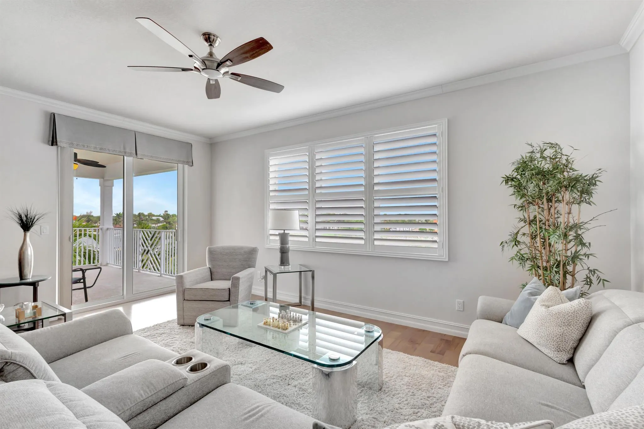 444 Bay Colony Drive N
