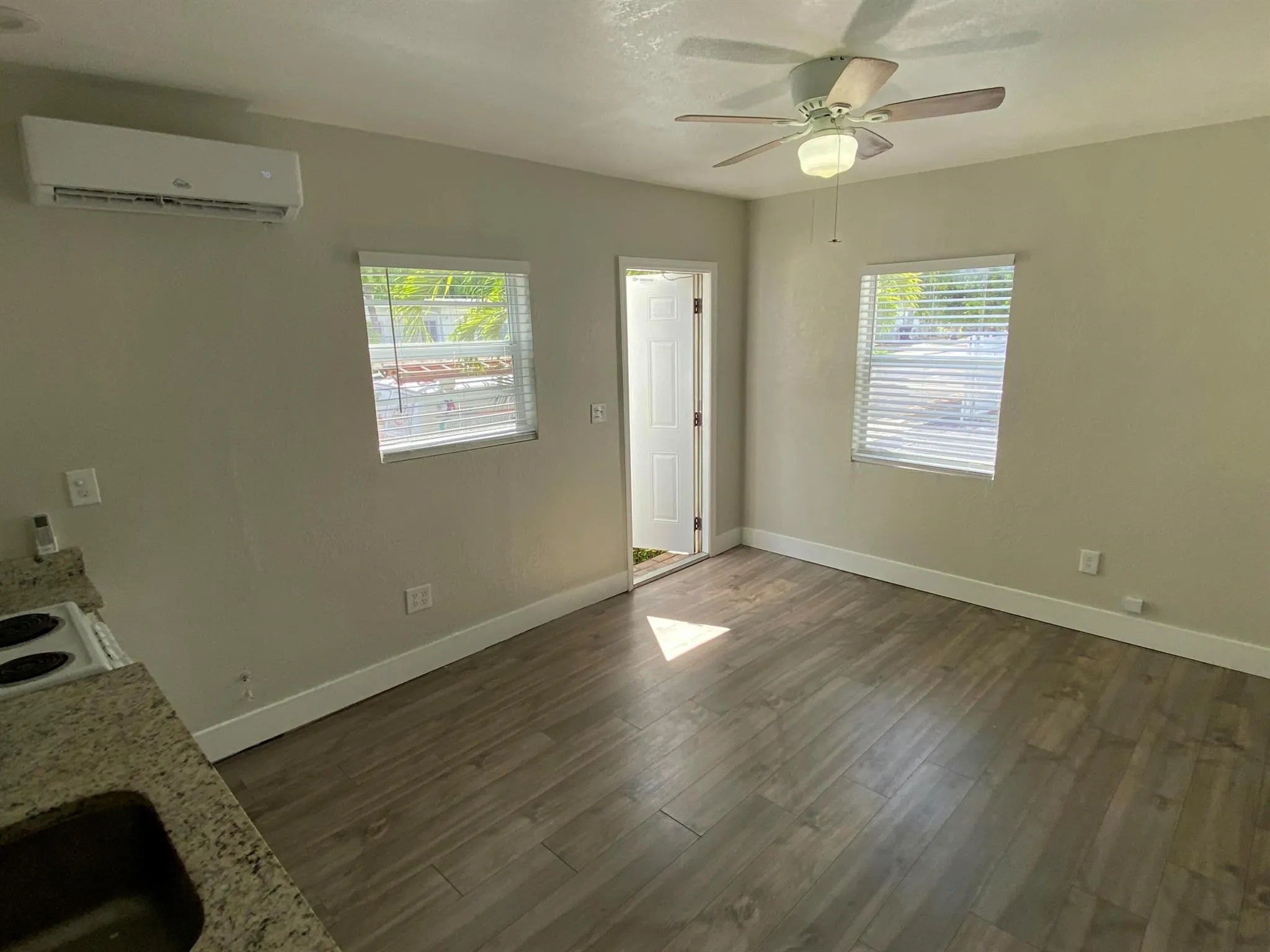 605 N Federal Highway, #3