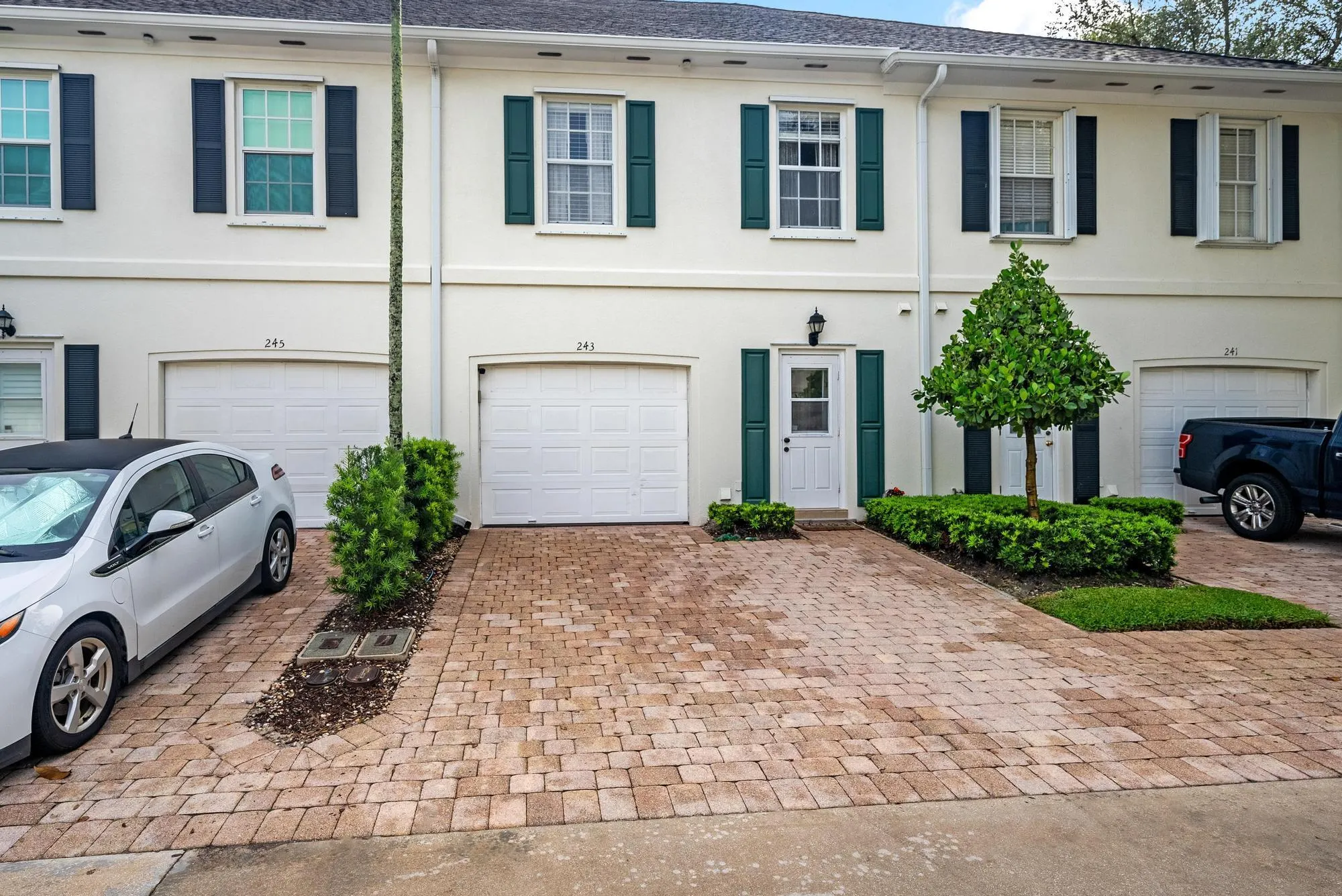 243 Murray Court