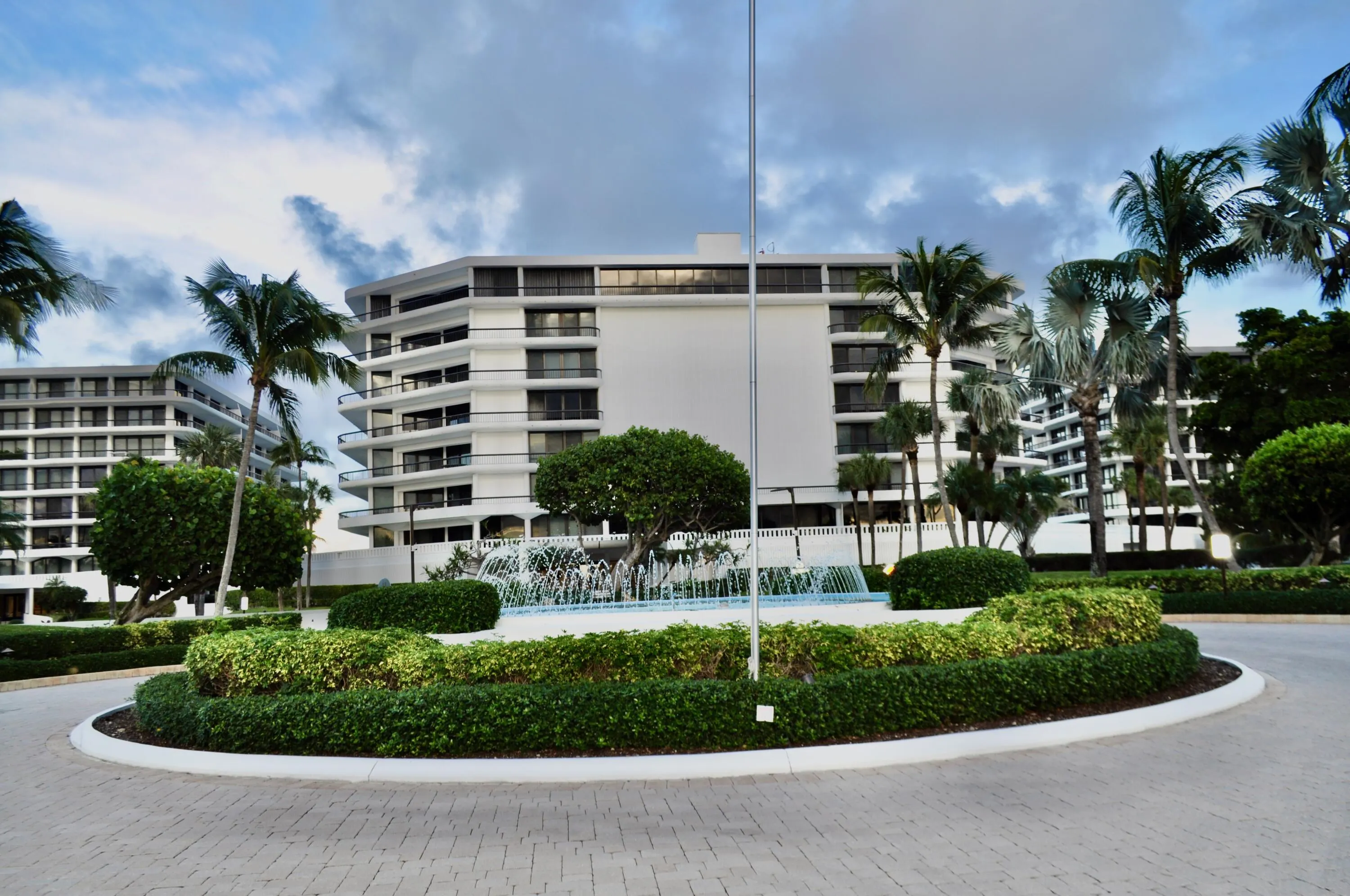2660 S Ocean 305 S Boulevard S, #305s