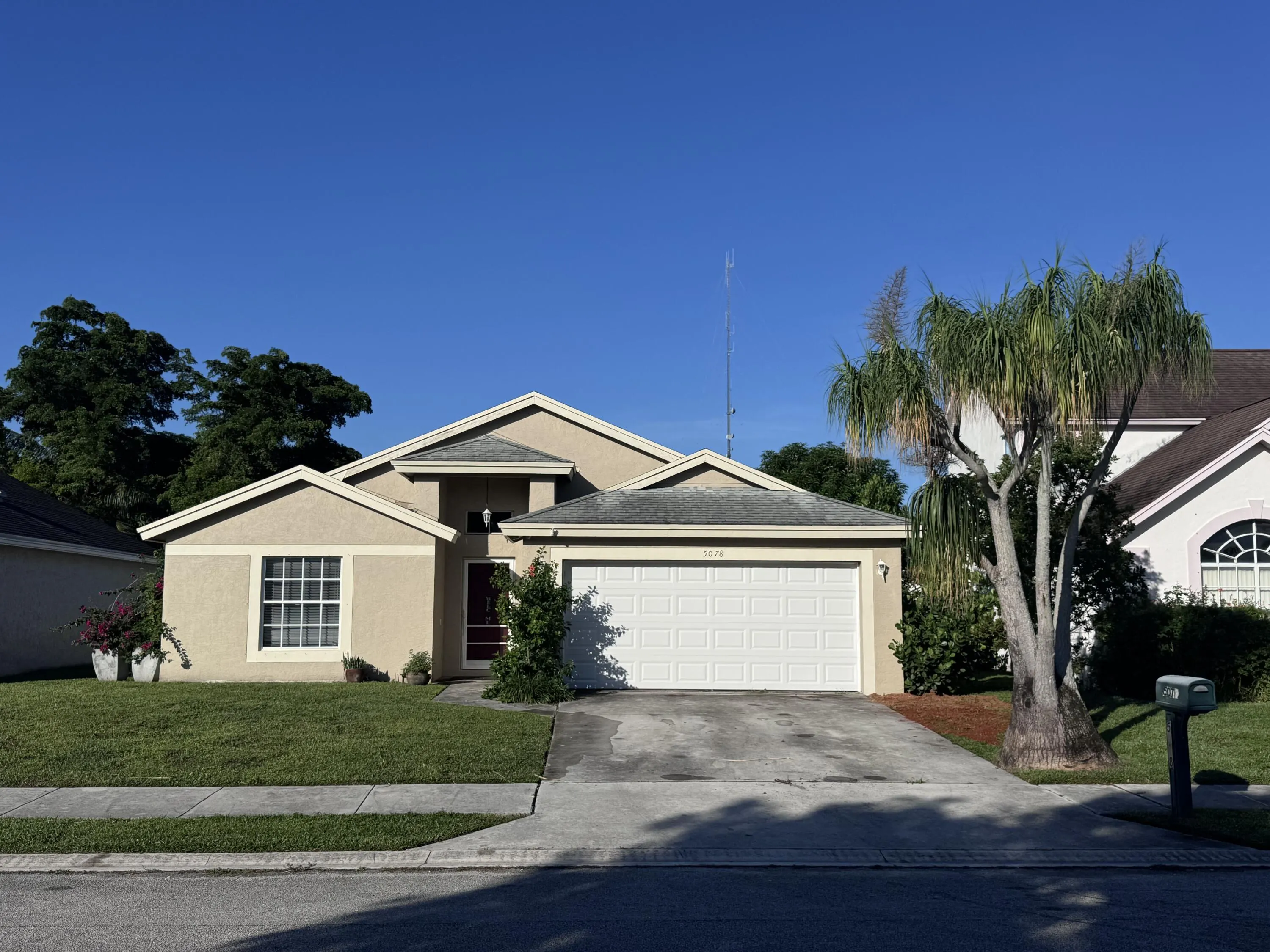 5078 Willow Pond W Road W