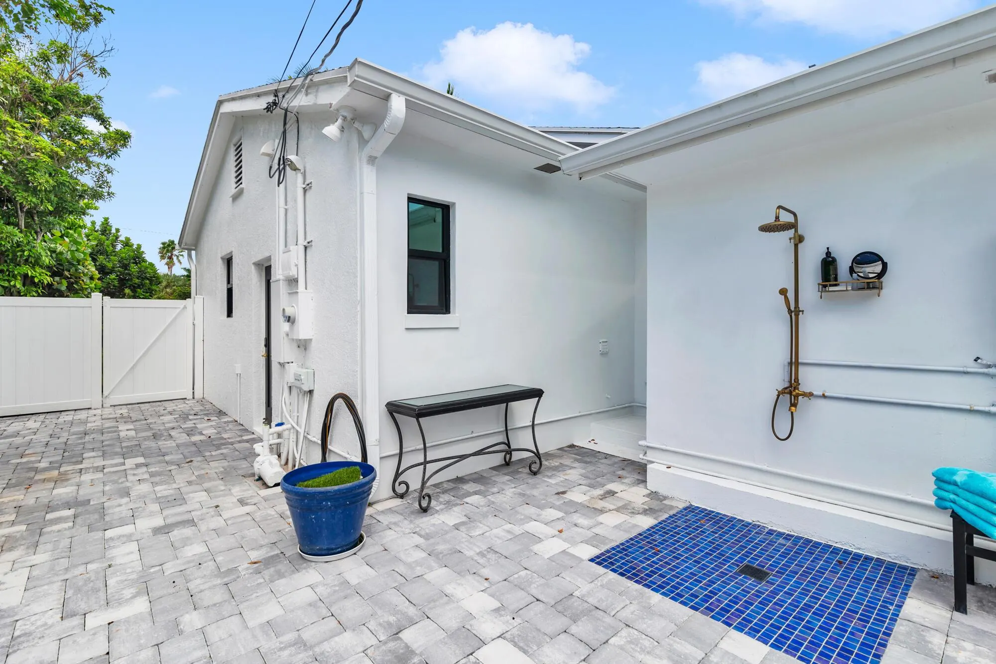 340 Ellamar Road