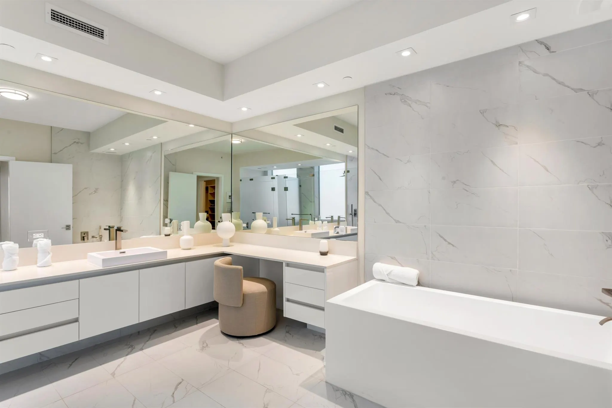 3100 N Ocean Drive, #1102 P