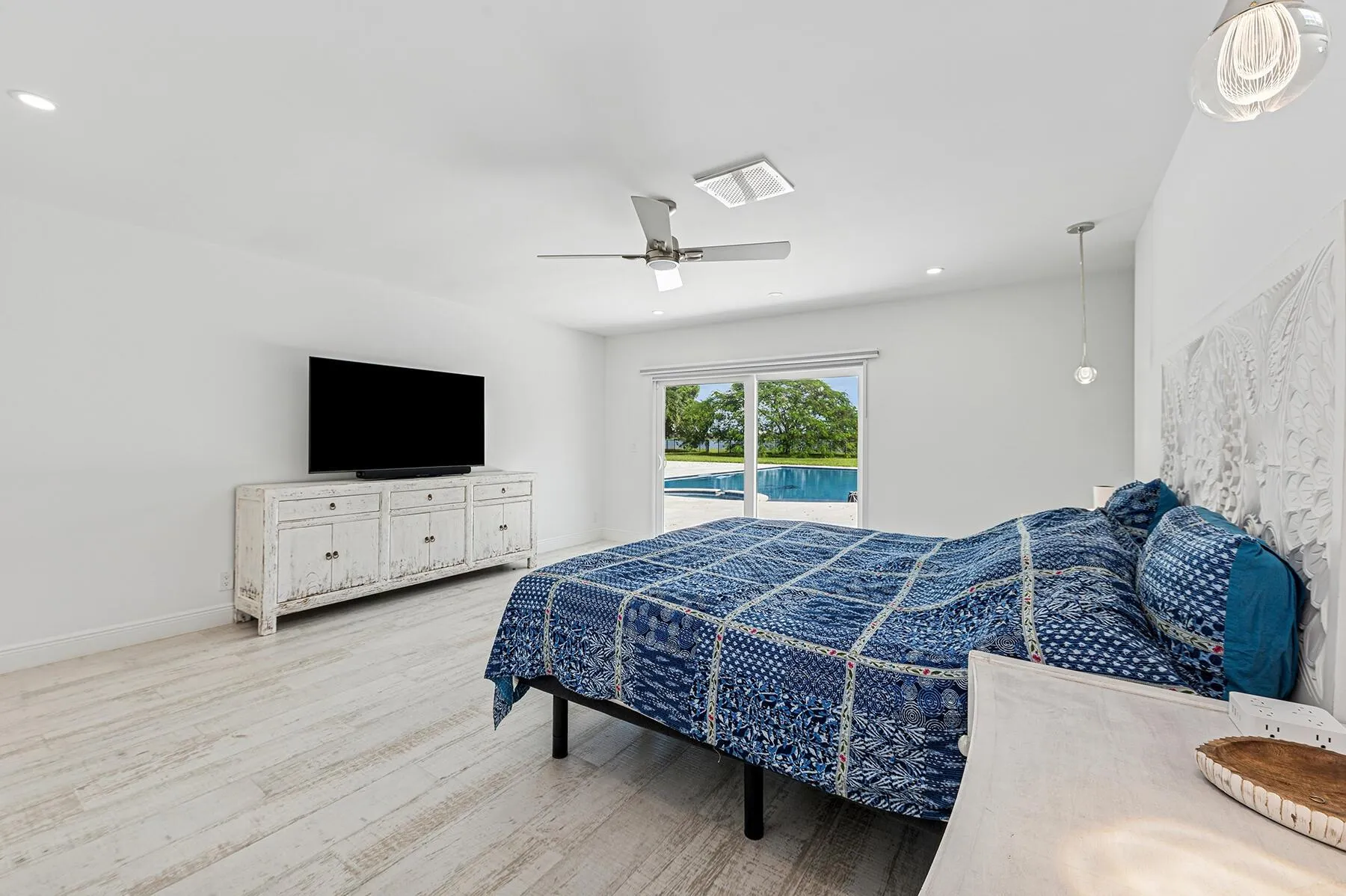 8 Woodbrook Circle
