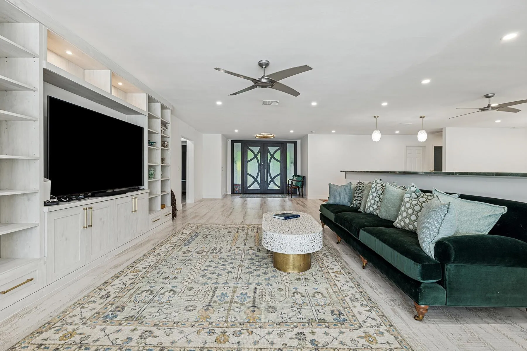 8 Woodbrook Circle