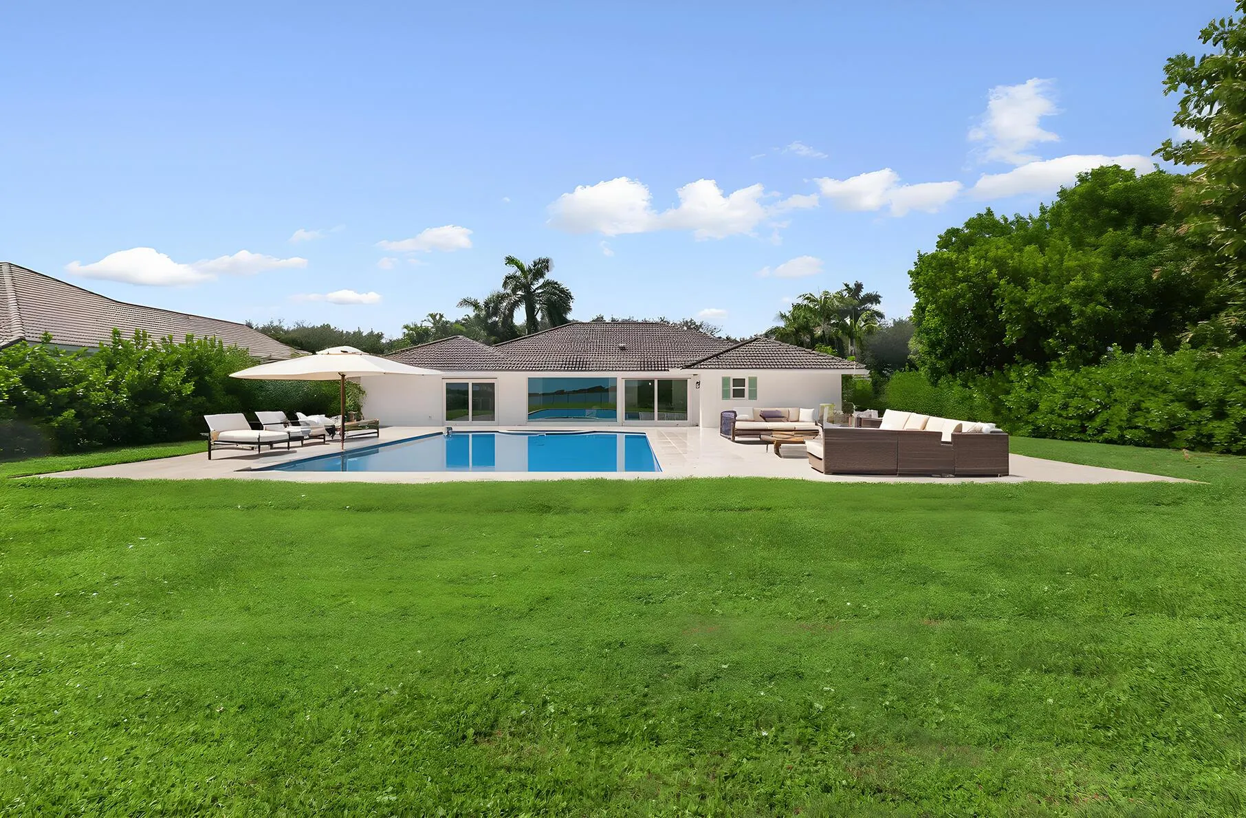8 Woodbrook Circle
