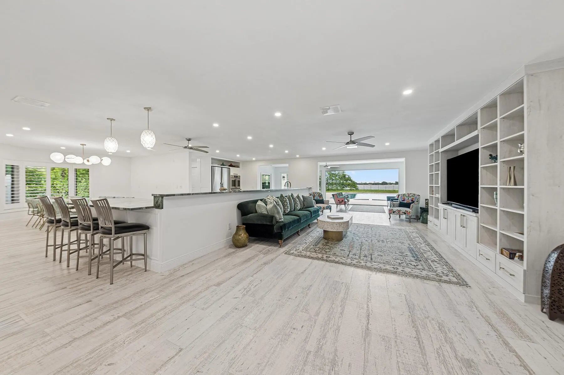 8 Woodbrook Circle