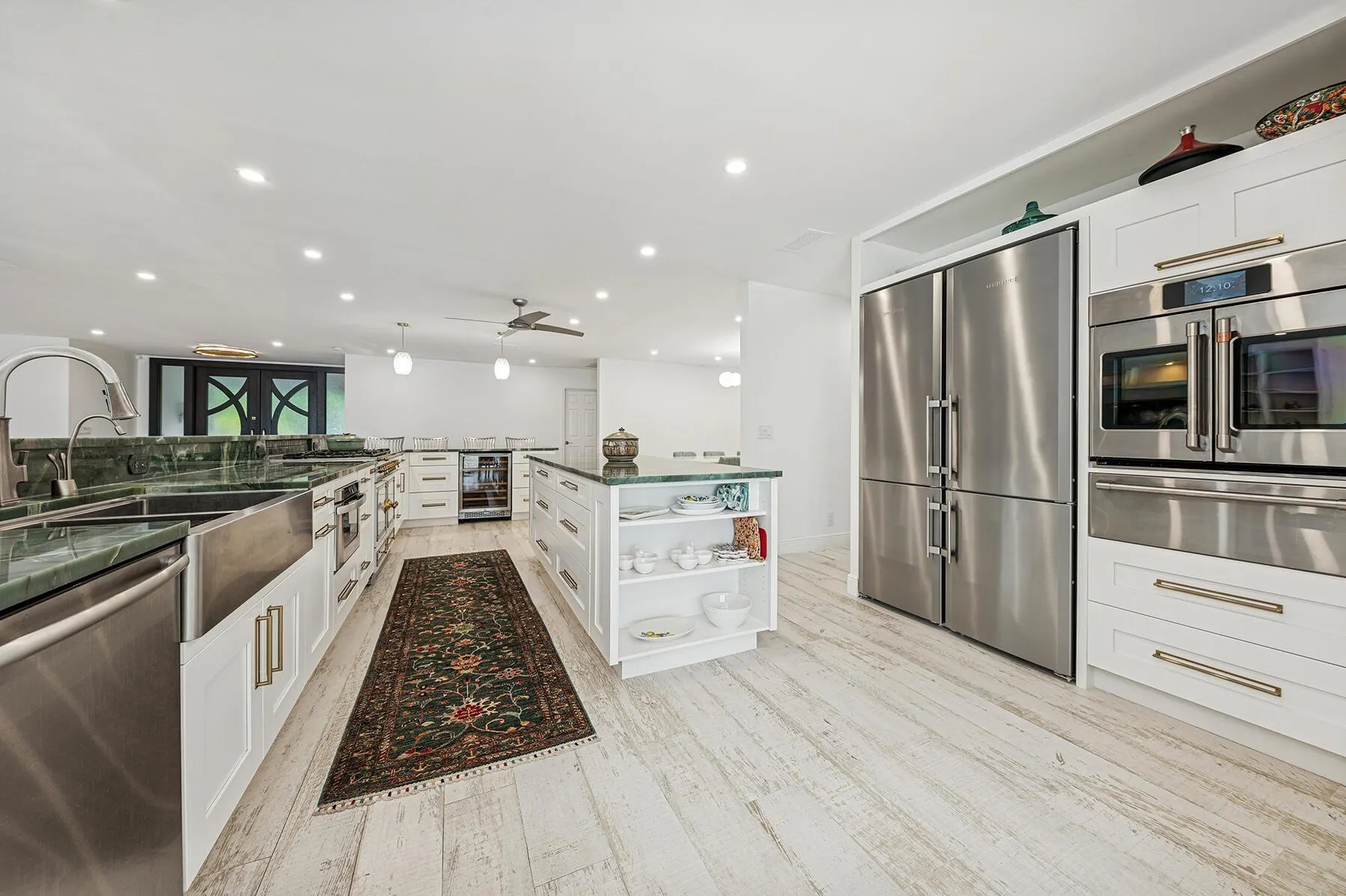8 Woodbrook Circle