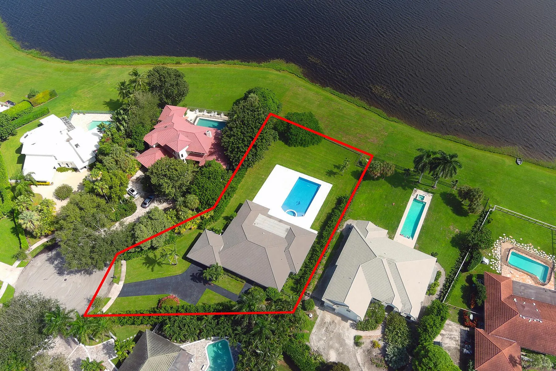 8 Woodbrook Circle