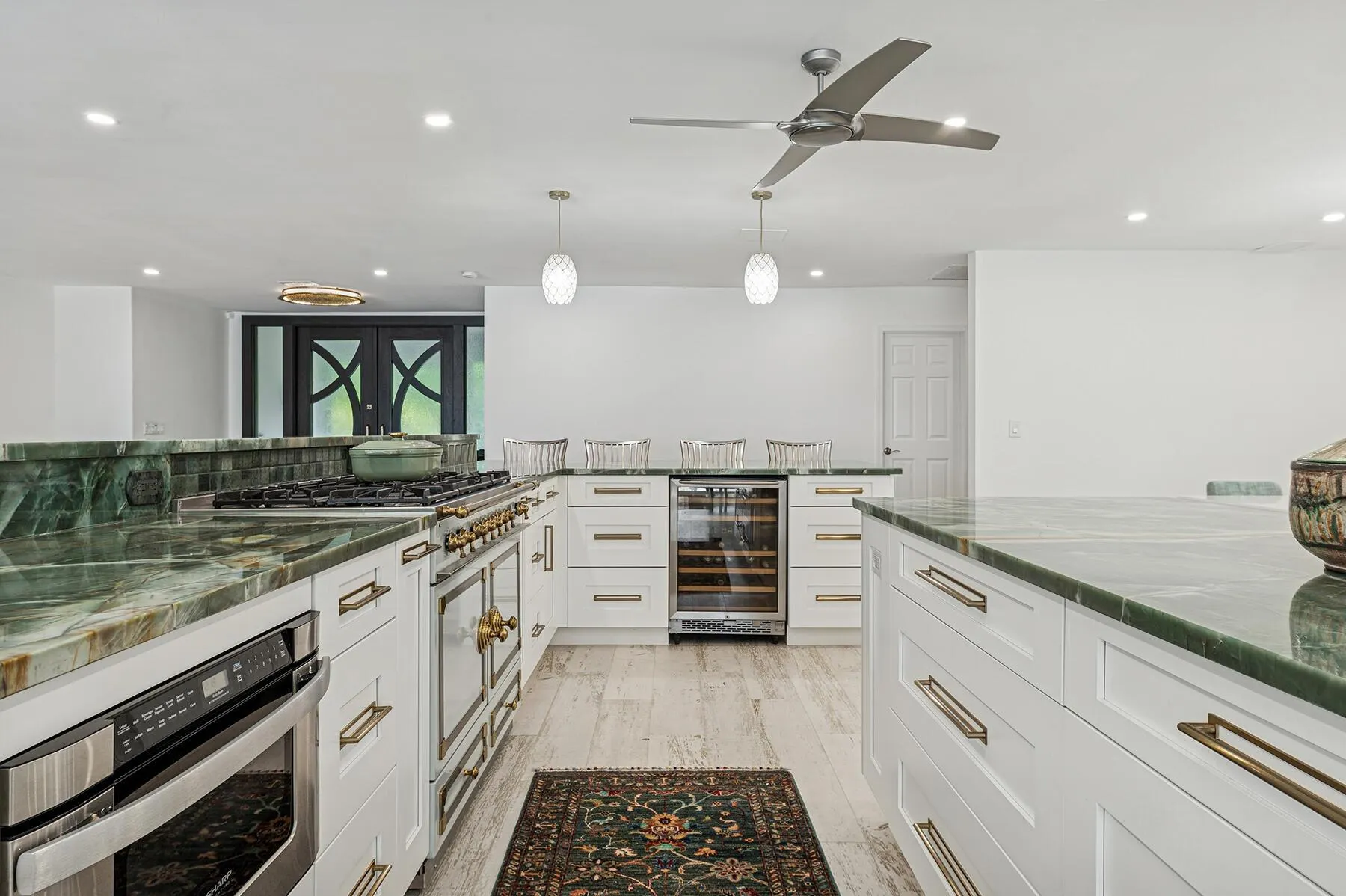 8 Woodbrook Circle