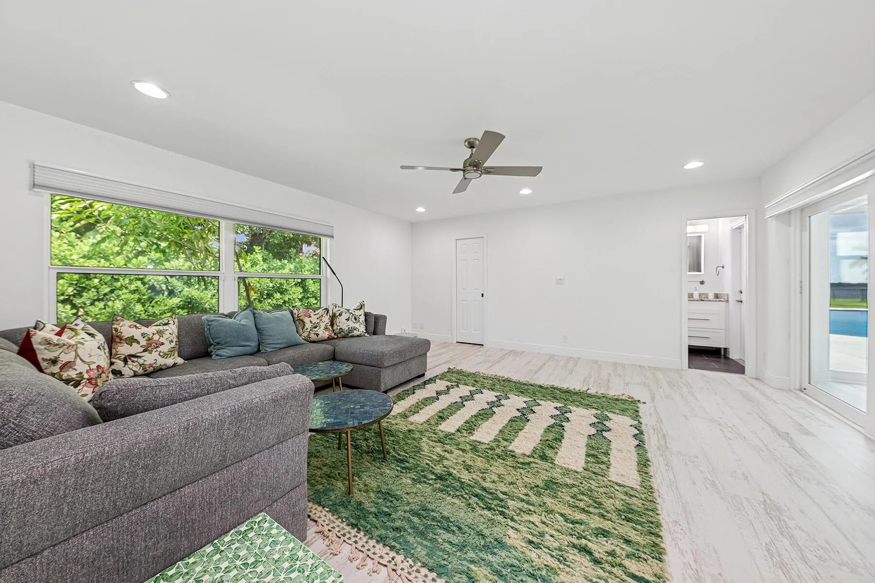 8 Woodbrook Circle