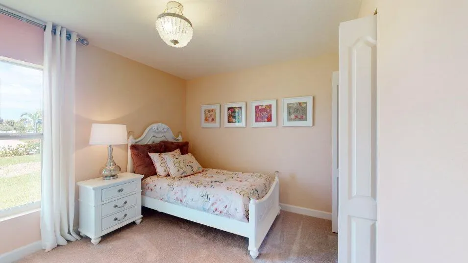 10468 NW Suncrest Loop