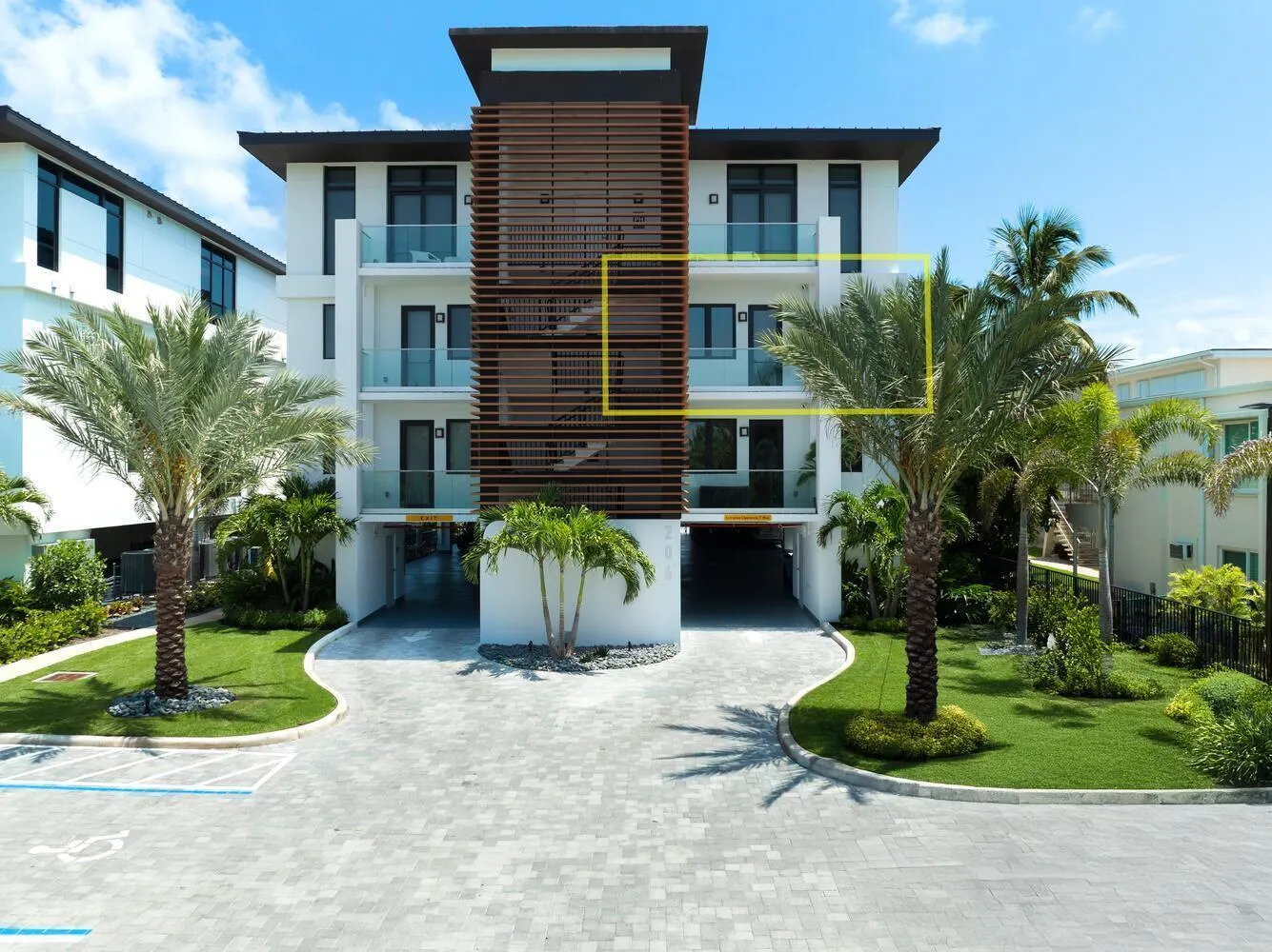 206 Inlet Way, #2w