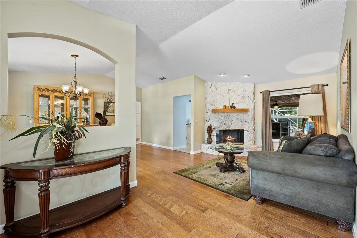 17549 Bridle Lane