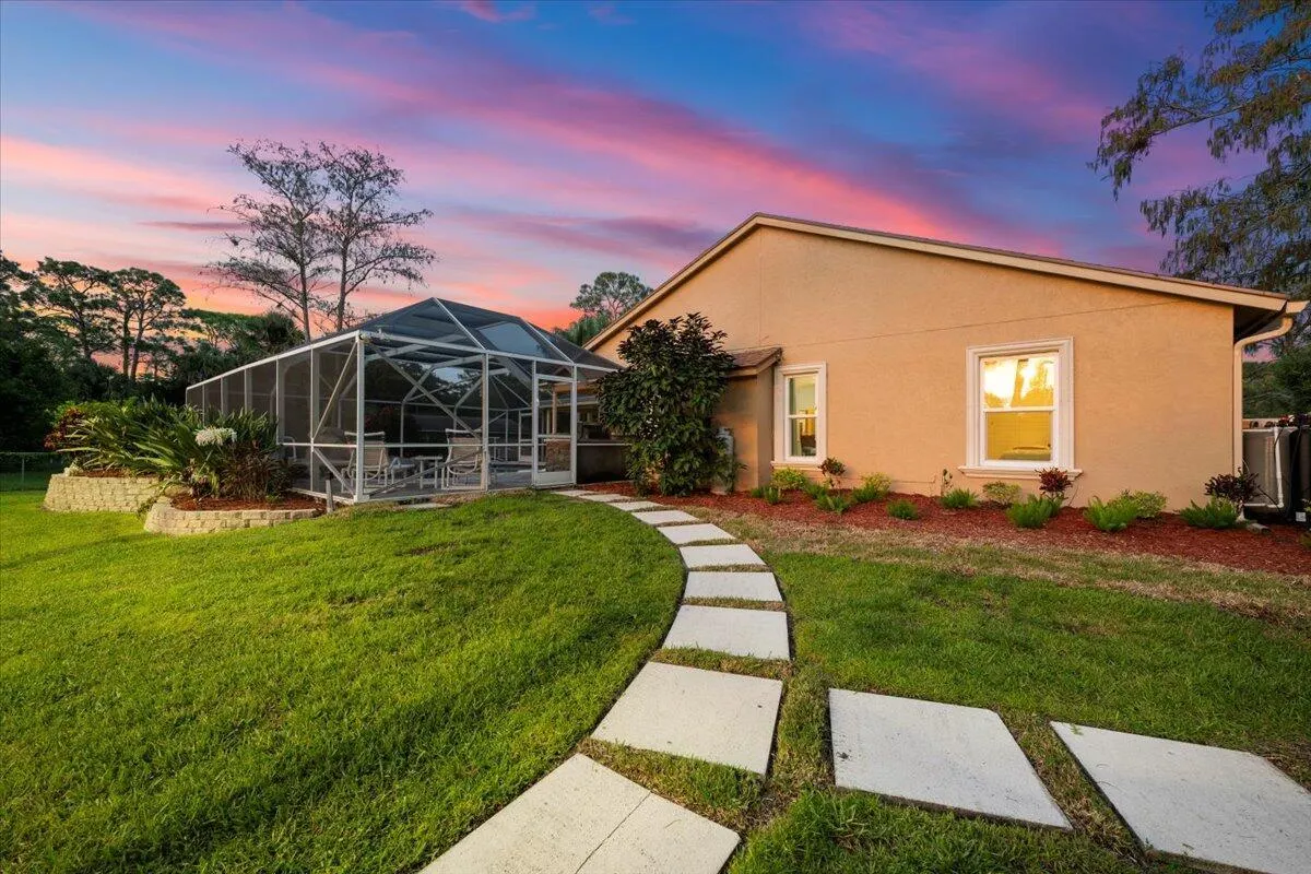 17549 Bridle Lane