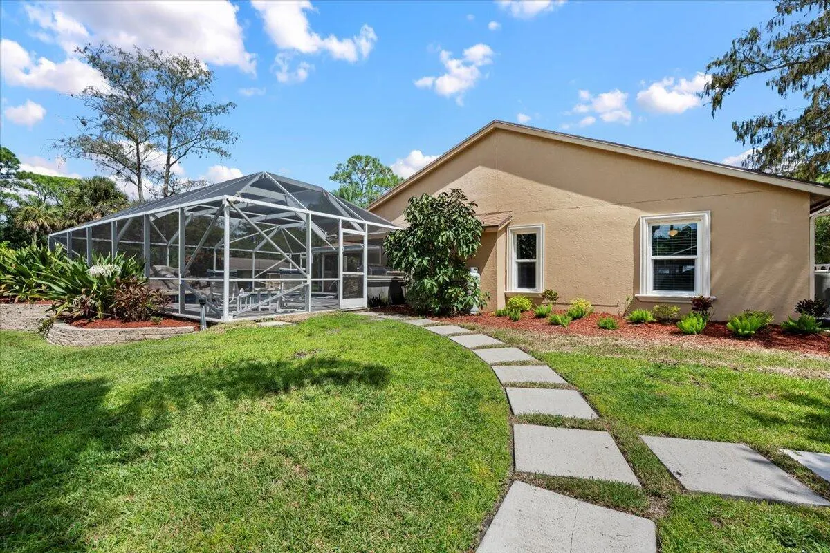 17549 Bridle Lane