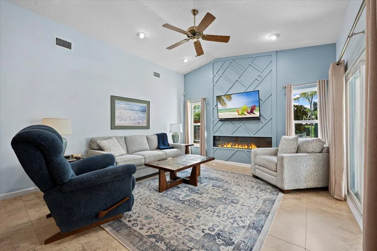 17549 Bridle Lane