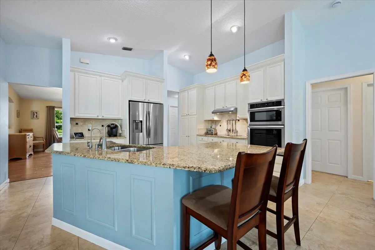 17549 Bridle Lane