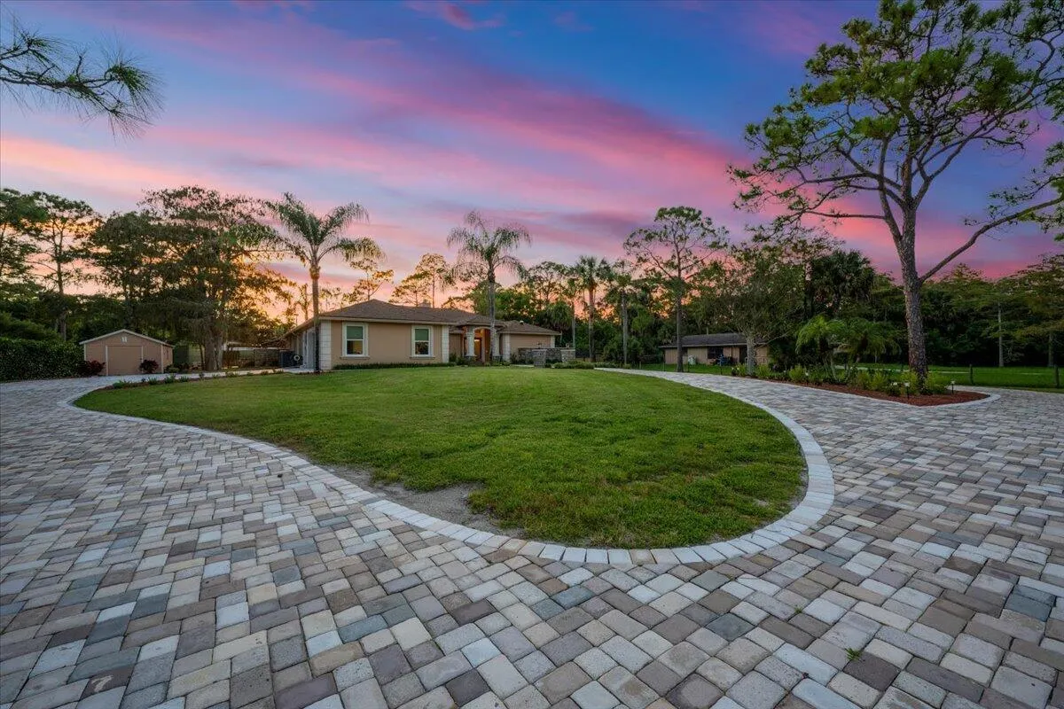 17549 Bridle Lane