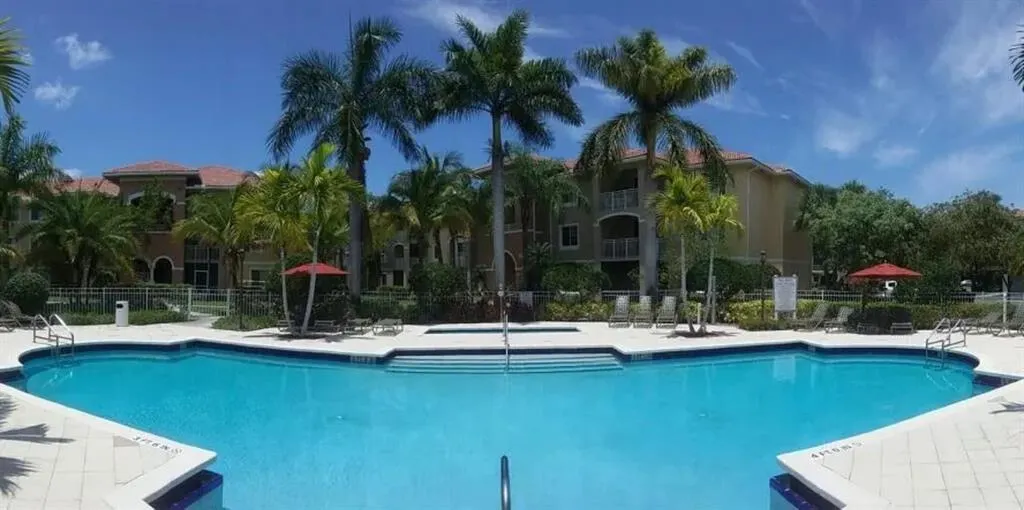 6492 Emerald Dunes Drive, #108
