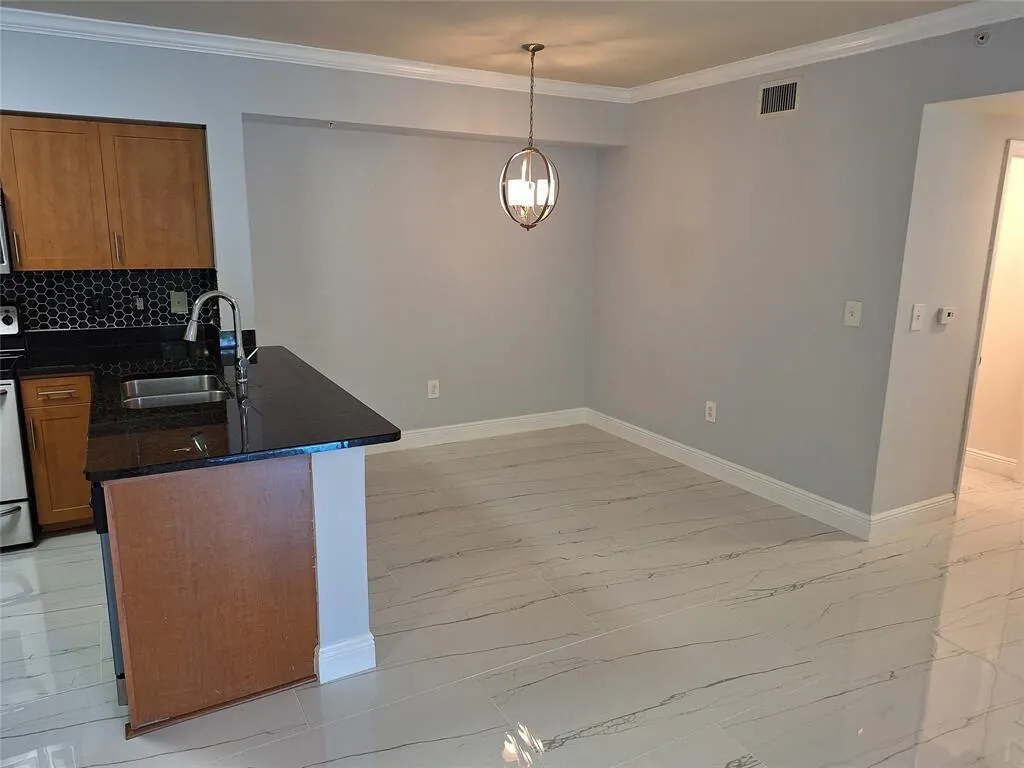 6492 Emerald Dunes Drive, #108