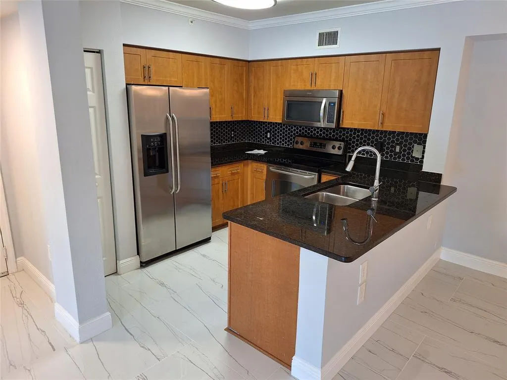 6492 Emerald Dunes Drive, #108