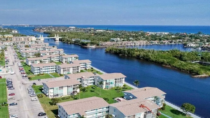 230 Horizons E, #307