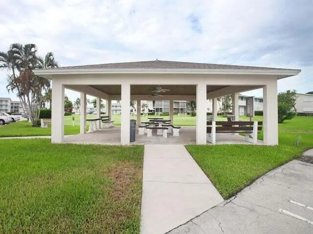 230 Horizons E, #307