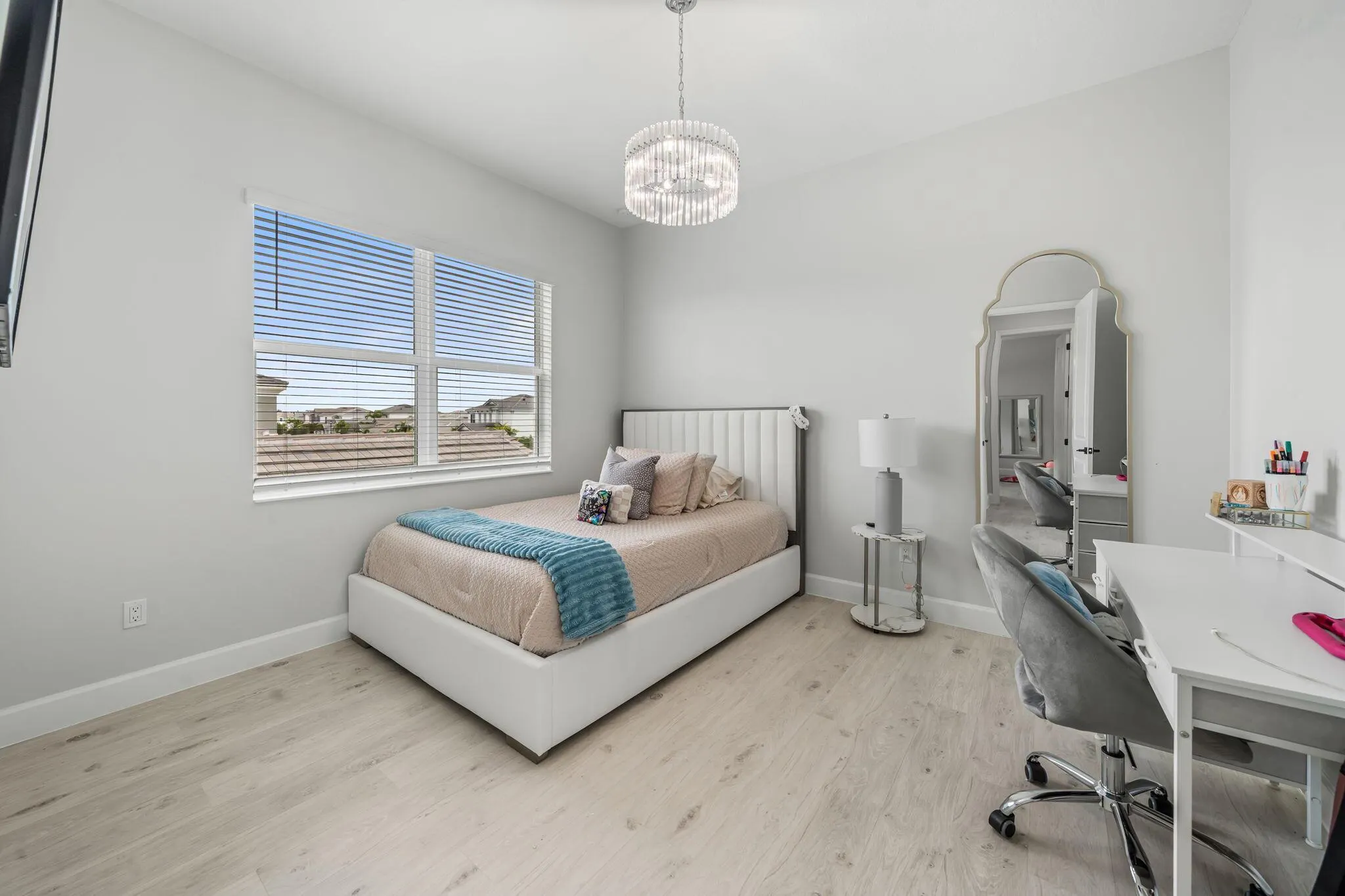 5413 Empire Drive