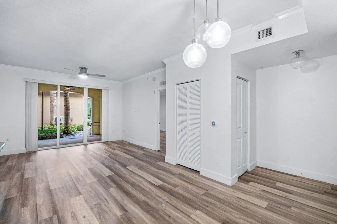 1 Renaissance Way, #117