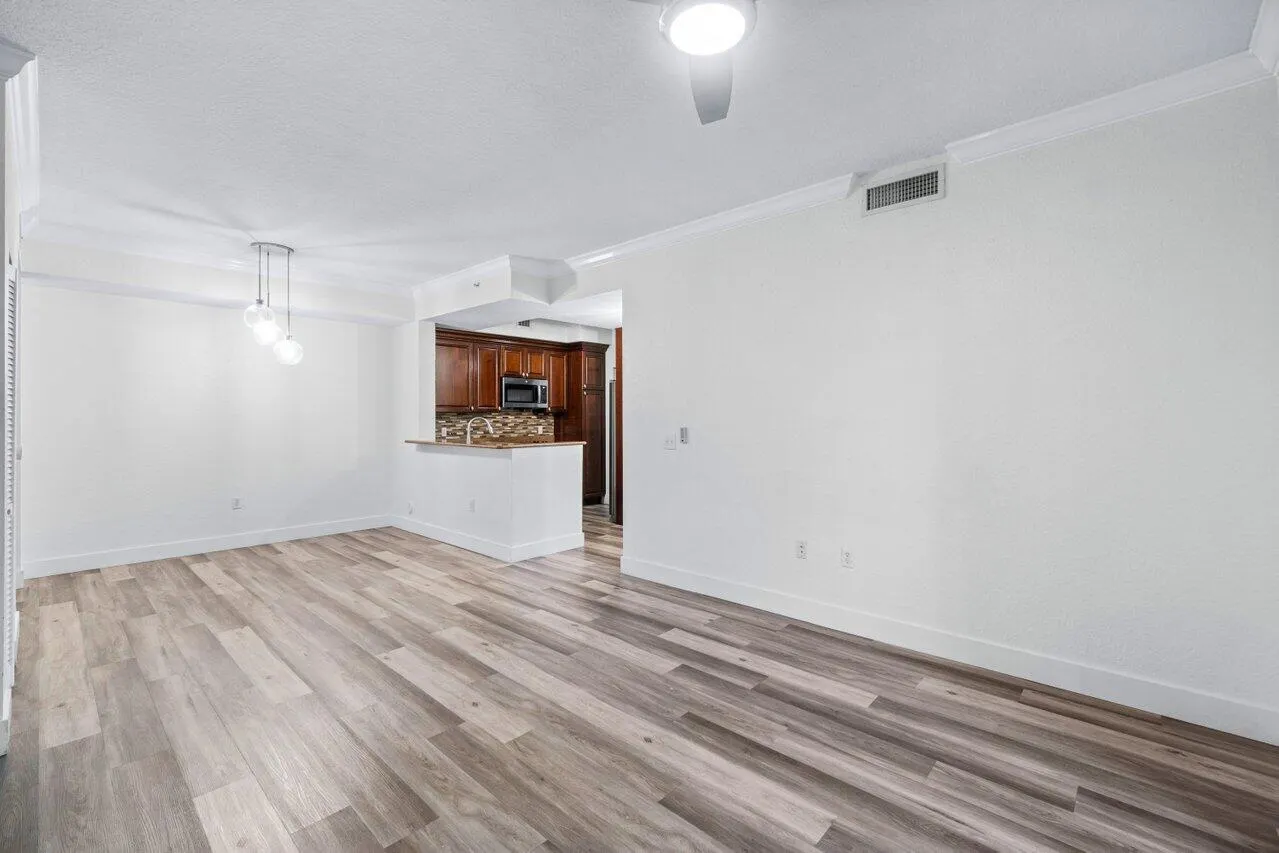 1 Renaissance Way, #117